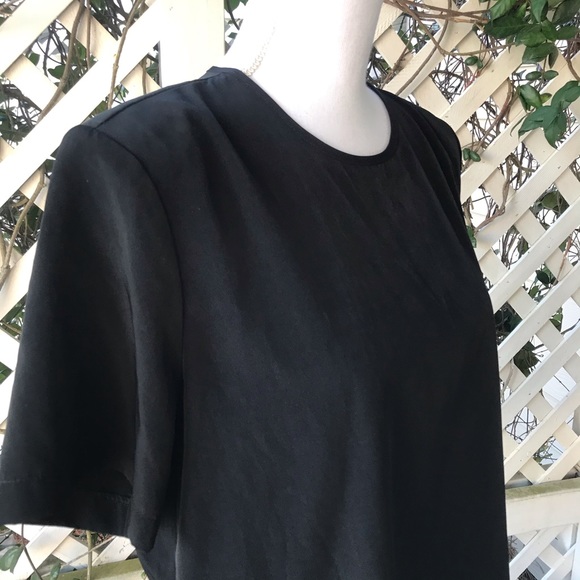 Moder Essentials Top. - Picture 7 of 8